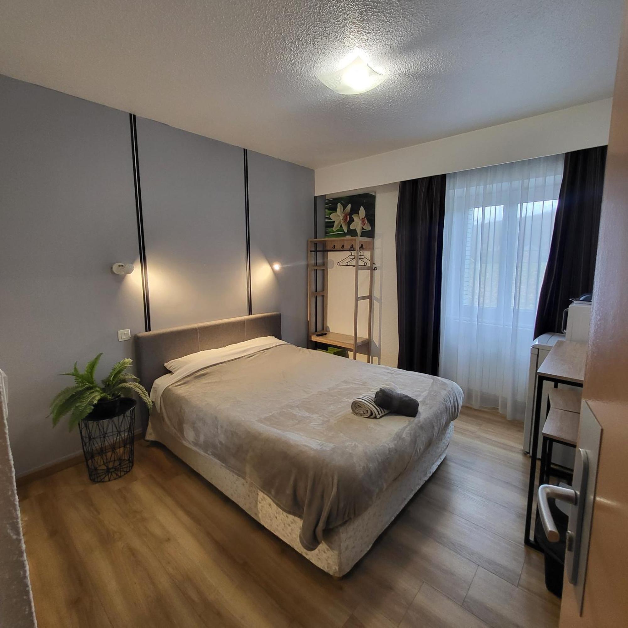 Hotel Ga Location à Mâcon Extérieur photo